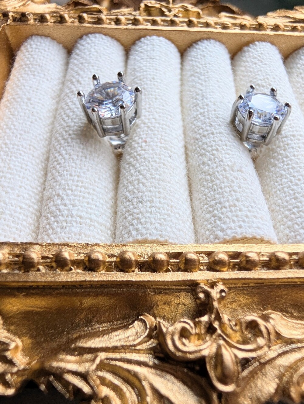 2 Carat (2 ct) Moissanite Stud Earrings in Silver